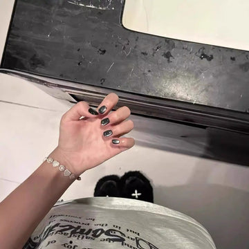 Qfdian Black Cat Eye Handmade Press on Nails Short Round Head Glitter False Nails with Design Wear Finger Tips Manicure Art Fake Nails